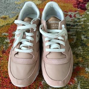 “Nude” Saucony Jazz Low Pro!
